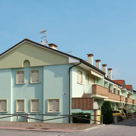 Solmare-11 By Interhome Rosapineta